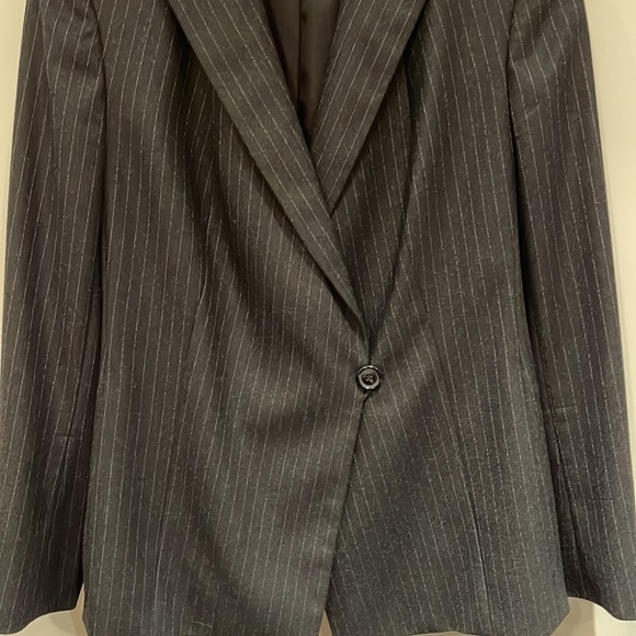 Akris asymmetrical pinstripe blazer. Size 14. - Picture 3 of 4